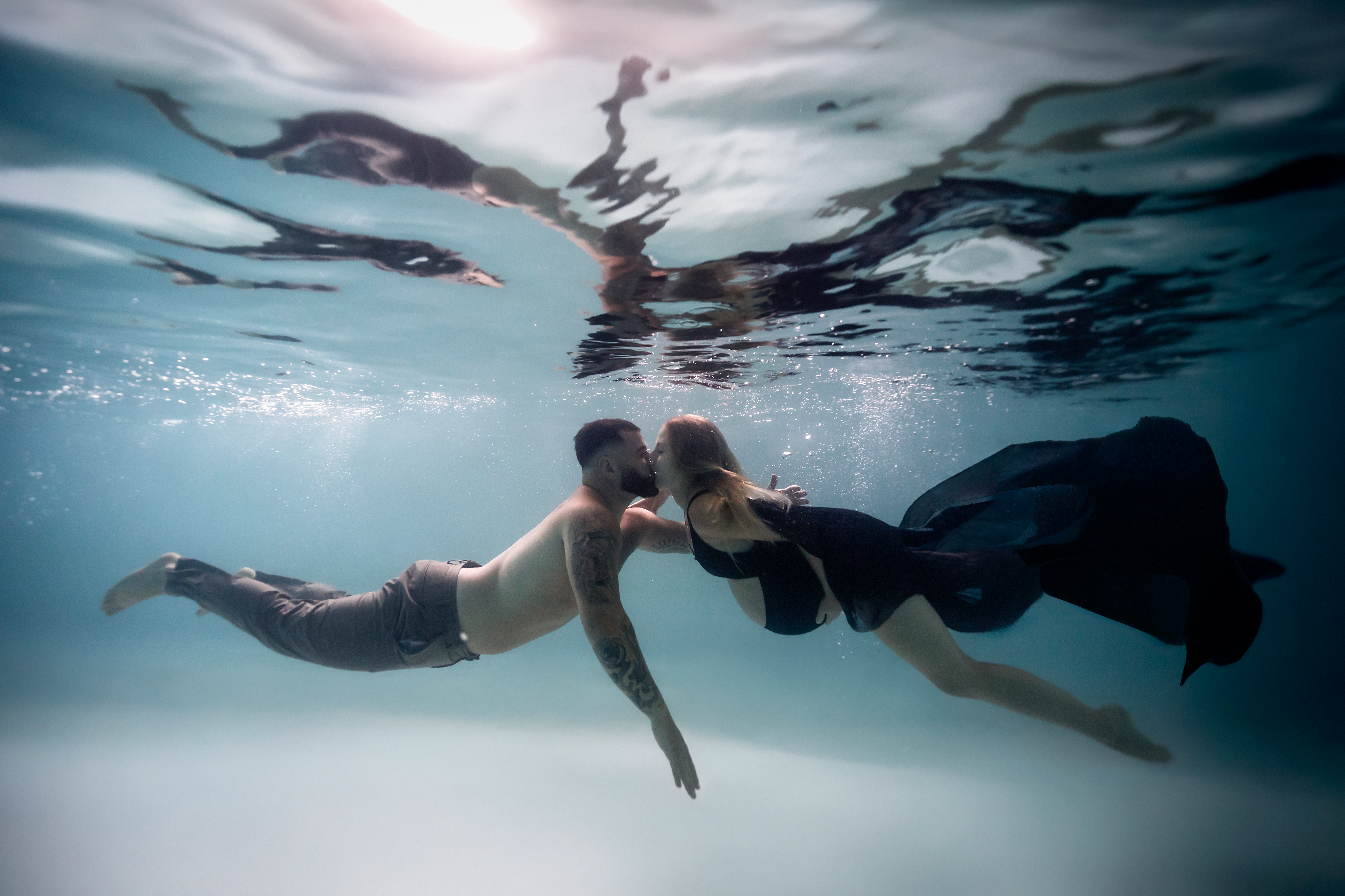 Photo grossesse sous l'eau en Suisse Romande et Côte d'Azur